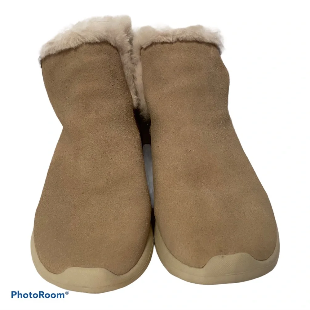 SKECHERS SHOES ANKLE BOOTS CREAM SUEDE LEATHER FAUX FUR ACCENT LINED SIZE 7.5